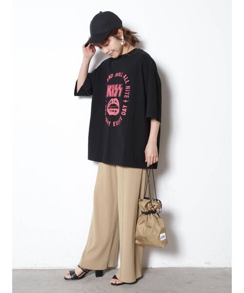 COTORICA（コトリカ）の「KISS ツアーロゴルーズT【UNISEX】（Tシャツ/カットソー・レディース・ブラック/オフホワイト・SMALL/LARGE）」の15枚目の写真