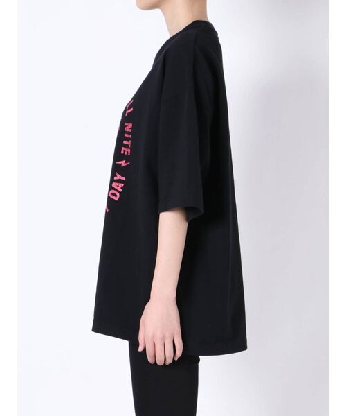 COTORICA（コトリカ）の「KISS ツアーロゴルーズT【UNISEX】（Tシャツ/カットソー・レディース・ブラック/オフホワイト・SMALL/LARGE）」の17枚目の写真