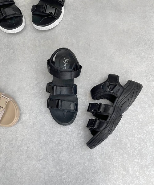 AS KNOW AS plus（アズノゥアズプラス）の「♪バックルって厚底スポサン（サンダル・レディース・ブラック/ベージュ/ブラック×ホワイト・M/L）」の7枚目の写真