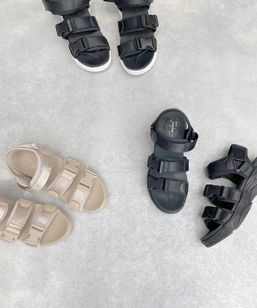 AS KNOW AS plus（アズノゥアズプラス）の「♪バックルって厚底スポサン（サンダル・レディース・ブラック/ベージュ/ブラック×ホワイト・M/L）」の8枚目の写真