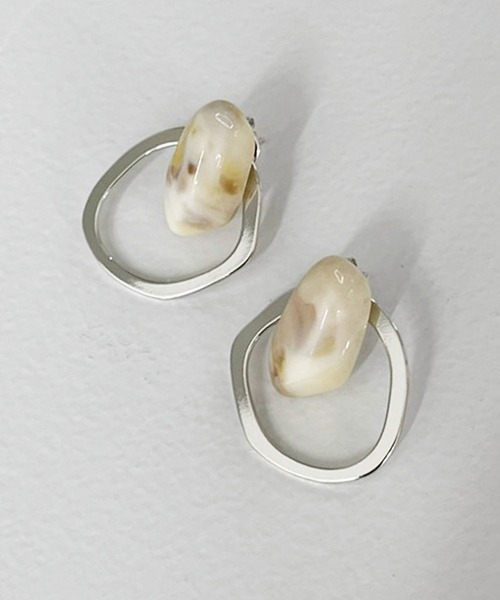 apres jour mignon(アプレジュールミニョン)の「【apresjour mignon×ARIAZ】ストーンサークルピアス(ピアス(両耳用)・レディース・ライトブルー/ダークブラウン/ミント/ライトベージュ・ONESIZE)」の5枚目の写真
