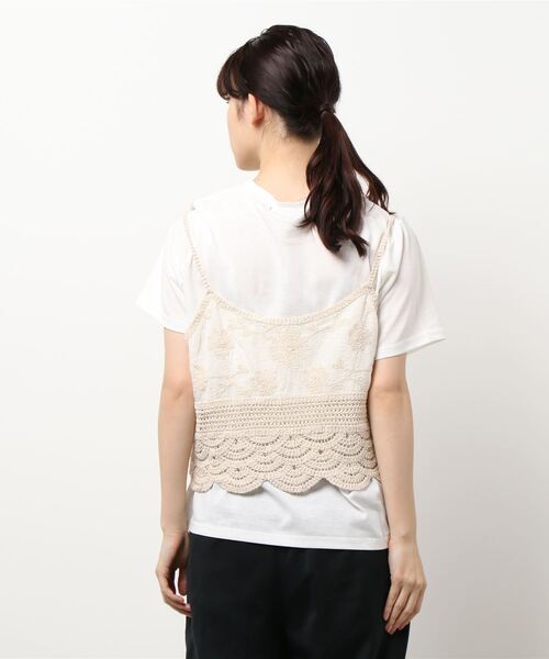 tiptop（ティップトップ）の「2021SS カギ針風キャミソール×Tシャツセット（ベスト・レディース・アイボリー/ピンク/グリーン/ブラック・FREE）」の6枚目の写真