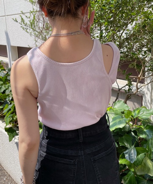 Chico（チコ）の「パット付きレイヤードアメスリタンク（タンクトップ・レディース・ブラック/ホワイト/ピンク/チャコールグレー・FREE）」の17枚目の写真