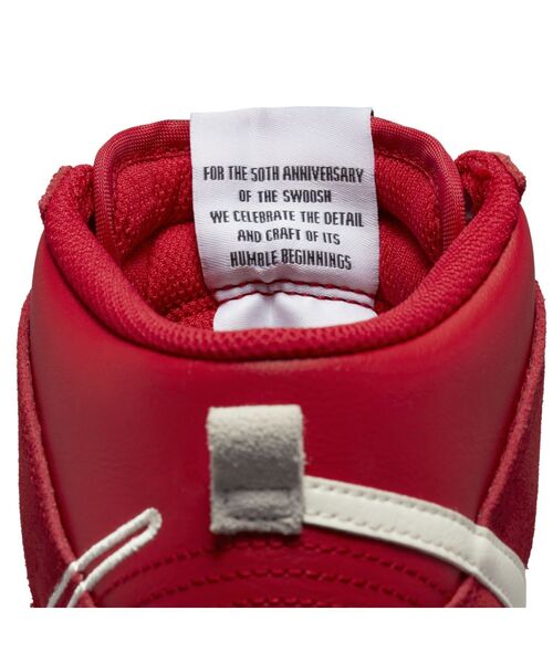 NIKE（ナイキ）の「ナイキ ダンク HIGH SE メンズシューズ / Nike Dunk High SE（スニーカー・メンズ・レッド/オフホワイト・26/28.5/24.5/29/27.5/25/30/25.5/27/28/26.5/24）」の18枚目の写真