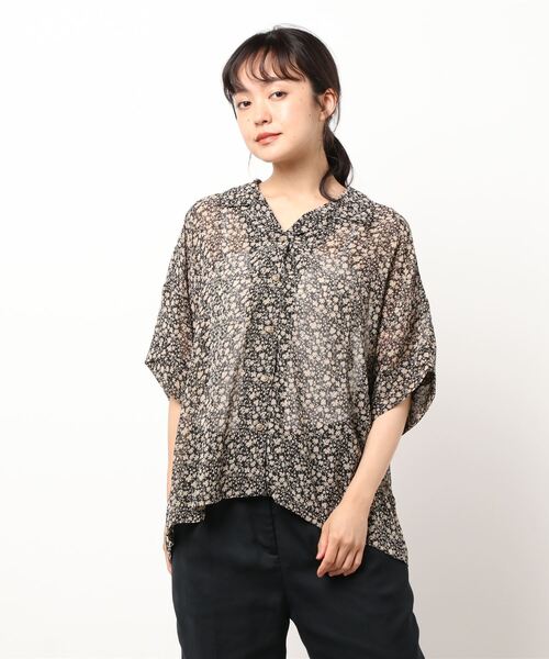 Samansa Mos2 blue（サマンサモスモスブルー）の「花柄開襟シャツ（シャツ/ブラウス・レディース・イエロー/ブラック/ベージュ・ﾌﾘ-）」の6枚目の写真