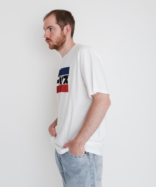 Levi's（リーバイス）の「KATAKANA SW LOGO WHITE（Tシャツ/カットソー・メンズ・マルチ・M/XL/L/XS/S）」の4枚目の写真