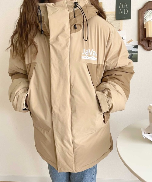 Java（ジャバ）の「《JaVaジャバコラボ》 極暖、異素材 パネル フェイク ダウン ミドル丈 オーバーサイズ ジャケット（ダウンジャケット/コート・レディース・ブラック/ベージュ・MEDIUM/LARGE/X-LARGE/SMALL）」の13枚目の写真