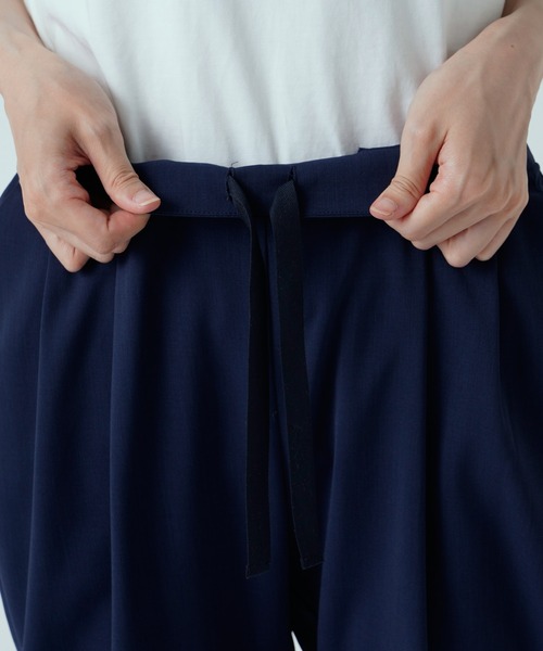 RIVE DROITE（リヴドロワ）の「《2サイズ展開》どんなスタイルにも馴染んでくれる　ドライストレッチジョッパーパンツ（その他パンツ・レディース・ブラック/ベージュ/ネイビー・36/38）」の6枚目の写真