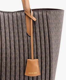 出産祝いなども豊富 MICHAEL KORS（マイケルコース）の「SINCLAIR(シンクレア バッグ