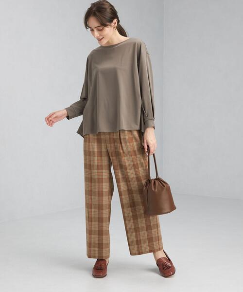 green label relaxing(グリーンレーベルリラクシング)の「バックフレア ロングスリーブ プルオーバー カットソー(Tシャツ/カットソー・レディース・ブラック/オリーブ/コバルトブルー・FREE)」の11枚目の写真