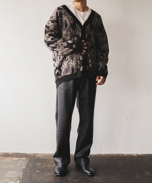 WEGO（ウィゴー）の「WEGO/ペイズリージャガードカーディガン（カーディガン/ボレロ・メンズ・ブラック/ベージュ・MEDIUM/LARGE）」の4枚目の写真