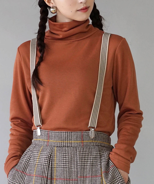 zootie（ズーティー）の「【着た瞬間あったかい】無地＆ボーダー 裏起毛タートルネックカットソー（Tシャツ/カットソー・レディース・チャコール/オレンジ/ブラック×グレー/アイボリー/ブラック/ライトベージュ/バーガンディー/ブラック×ホワイト/マスタード/杢グレー/ダークグリーン・L/M/LL）」の11枚目の写真