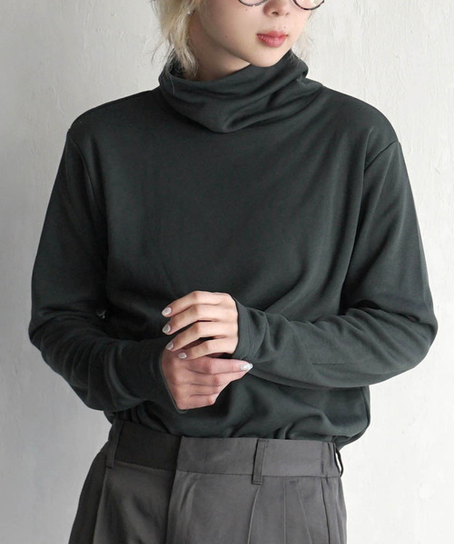 zootie（ズーティー）の「【着た瞬間あったかい】無地＆ボーダー 裏起毛タートルネックカットソー（Tシャツ/カットソー・レディース・チャコール/オレンジ/ブラック×グレー/アイボリー/ブラック/ライトベージュ/バーガンディー/ブラック×ホワイト/マスタード/杢グレー/ダークグリーン・L/M/LL）」の8枚目の写真