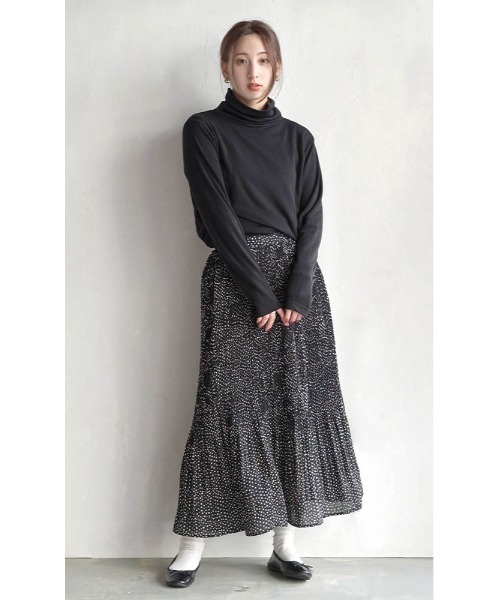 zootie（ズーティー）の「【着た瞬間あったかい】無地＆ボーダー 裏起毛タートルネックカットソー（Tシャツ/カットソー・レディース・チャコール/オレンジ/ブラック×グレー/アイボリー/ブラック/ライトベージュ/バーガンディー/ブラック×ホワイト/マスタード/杢グレー/ダークグリーン・L/M/LL）」の16枚目の写真