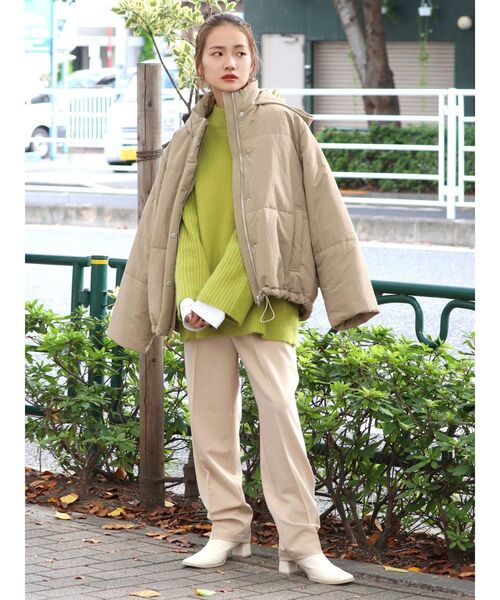 Ungrid(アングリッド)の「【WEB限定】ハイウエストタックテーパードパンツ(カラーパンツ)(スラックス・レディース・ブラック/ベージュ/パープル/レッド/ピンク/グリーン系その他・FREE)」の3枚目の写真