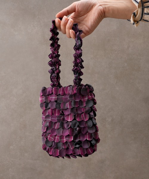BIRTHDAY BAR(バースデイバー)の「HAM-12 Botan-Shibori Bag ボタンしぼりバッグ チェック柄 /エコバッグ(ハンドバッグ・レディース・グレー/ピンク/グリーン・フリー)」の3枚目の写真
