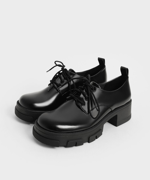 CHARLES & KEITH（チャールズ & キース）の「レースアップ チャンキーブローグ / Lace-Up Chunky Brogues（ドレスシューズ・レディース・ブラック/オフホワイト・22.5cm/23cm/23.5cm/24.5cm/25cm/25.5cm）」の6枚目の写真