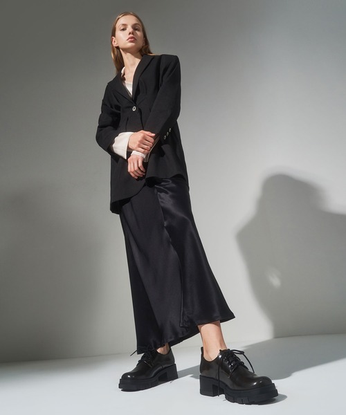 CHARLES & KEITH（チャールズ & キース）の「レースアップ チャンキーブローグ / Lace-Up Chunky Brogues（ドレスシューズ・レディース・ブラック/オフホワイト・22.5cm/23cm/23.5cm/24.5cm/25cm/25.5cm）」の12枚目の写真