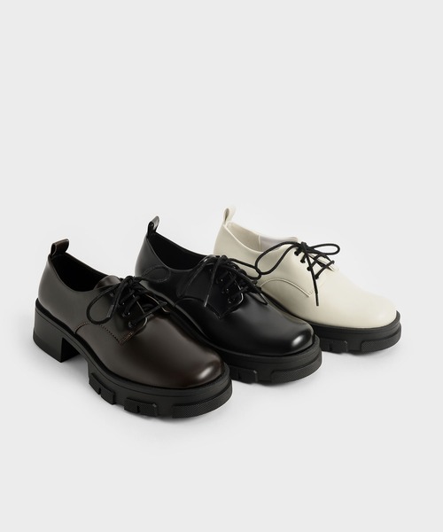 CHARLES & KEITH（チャールズ & キース）の「レースアップ チャンキーブローグ / Lace-Up Chunky Brogues（ドレスシューズ・レディース・ブラック/オフホワイト・22.5cm/23cm/23.5cm/24.5cm/25cm/25.5cm）」の11枚目の写真