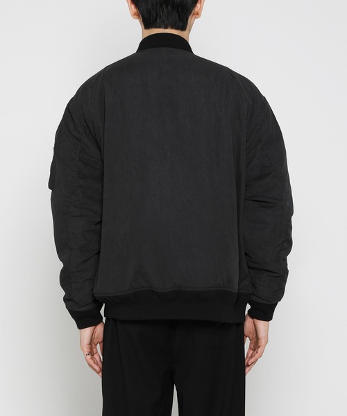 VANQUISH(ヴァンキッシュ)の「ヴィンテージスタイル MA-1 *(MA-1・メンズ・ブラック/カーキ・M/L)」の4枚目の写真