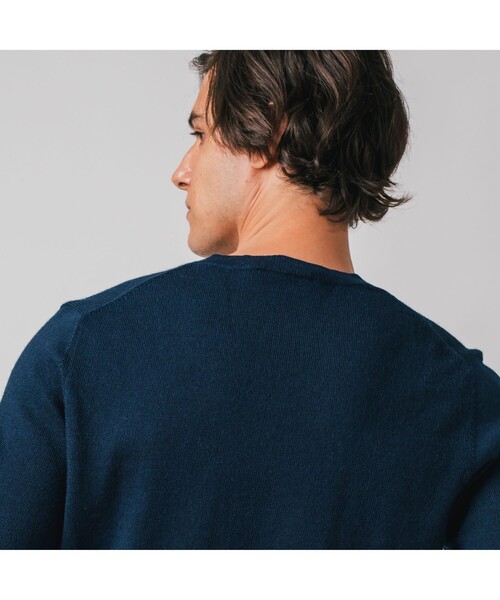 LACOSTE（ラコステ）の「Karl Karl(R)Vネックニットセーター（ニット/セーター・メンズ・ブラック/グレー/ネイビー/ライトブラウン・4/2/5/3）」の9枚目の写真