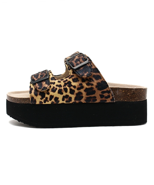 WEGO(ウィゴー)の「WEGO/厚底ベルトサンダル(サンダル・レディース・その他1/ホワイト/ブラック/シルバー・MEDIUM/LARGE)」の5枚目の写真