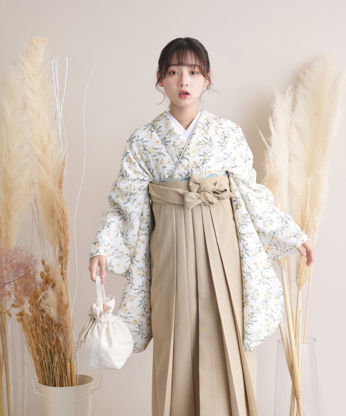 utatane(ウタタネ)の「袴セット 国産生地(着物・レディース・ホワイト・M/L)」の5枚目の写真