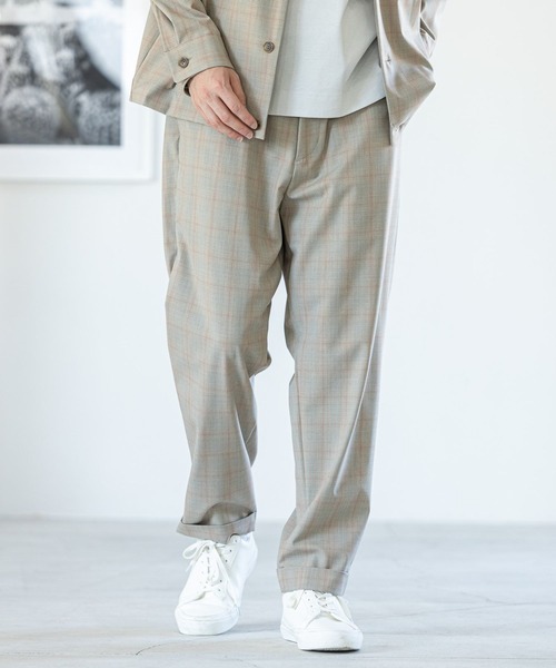 GLOBAL WORK（グローバルワーク）の「アーバンリラックステーパードパンツ/255763（その他パンツ・メンズ・アイボリー/ブラック/グレー系その他7/ベージュ系その他4・SMALL/MEDIUM/LARGE）」の4枚目の写真