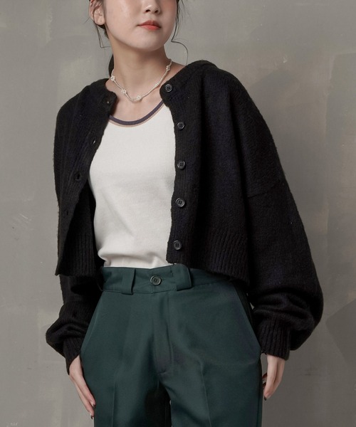 SPINNS（スピンズ）の「【2WAY仕様】ショートニットカーディガン（カーディガン/ボレロ・レディース・サーモンピンク/イエロー/ブルー/ダークグリーン/ブラック・ONESIZE）」の6枚目の写真