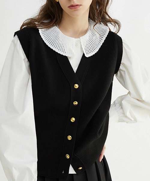 Fano Studios(ファノ ストゥディオズ)の「【Fano Studios】Small gold button V-neck vest FC22S015(ベスト・レディース・ブラック・M/S/L)」の6枚目の写真