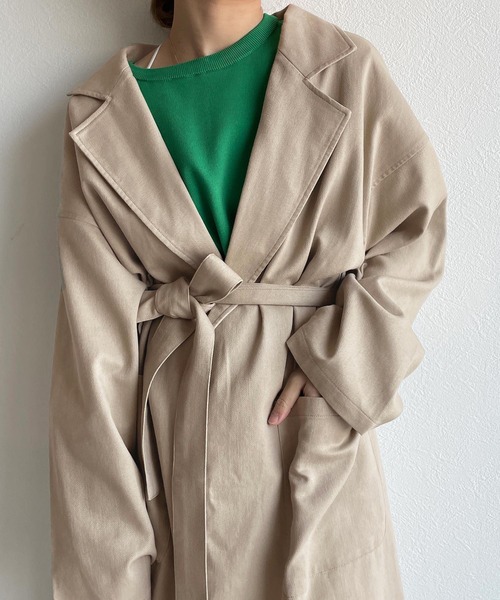w closet（ダブルクローゼット）の「ベルト付きガウンコート（トレンチコート・レディース・グレイッシュベージュ/ライトベージュ・FREE）」の22枚目の写真