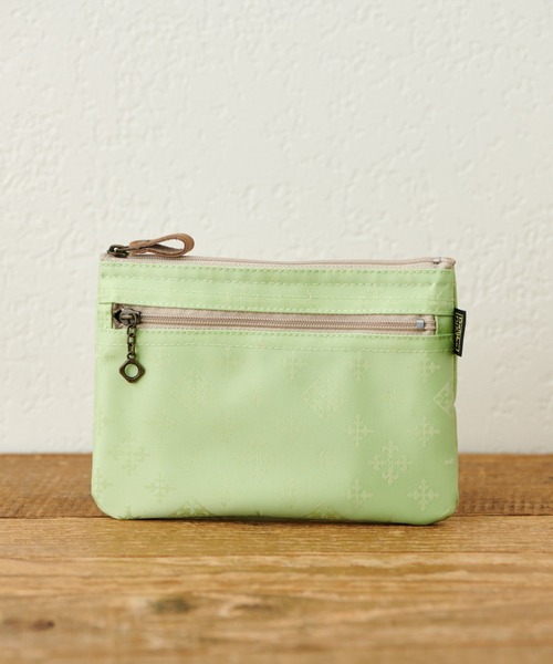 Daily russet（デイリー ラシット）の「【ナイロンジャガード】フラットポーチ(S)（ポーチ・レディース・ピンク/ブラック/グレー/ブルー/グリーン/ネイビー/ベージュ/ピンク系その他/ブルー系その他/グリーン系その他/イエロー/レッド/ダークブルー/グリーン系その他2/マスタード/ホワイト系その他・FREE）」の6枚目の写真