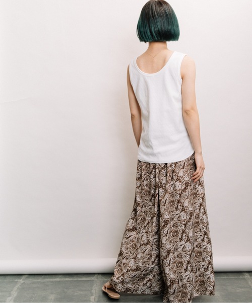 refinedworks（リファインドワークス）の「針抜きテレコ両面タンク（タンクトップ・レディース・ブラック/ブラウン/オフホワイト/ブルー/ライトグリーン系・FREE）」の17枚目の写真