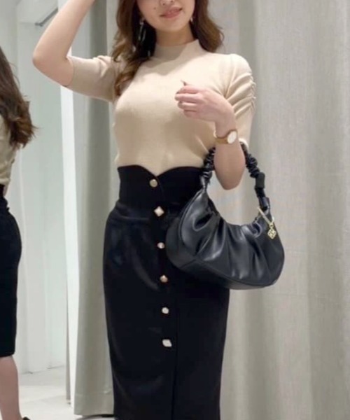 ROYAL PARTY（ロイヤルパーティー）の「【洗えるニット】プチハイネック半袖ニットトップス（ニット/セーター・レディース・ブラック/ベージュ/オフホワイト/ピンク/マルチ・FREE）」の4枚目の写真