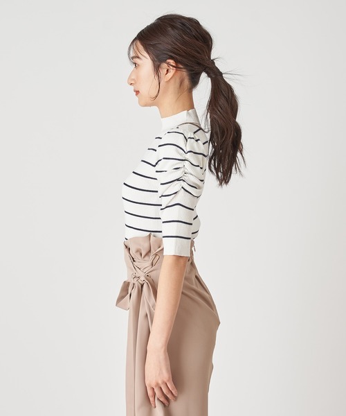 ROYAL PARTY（ロイヤルパーティー）の「【洗えるニット】プチハイネック半袖ニットトップス（ニット/セーター・レディース・ブラック/ベージュ/オフホワイト/ピンク/マルチ・FREE）」の13枚目の写真