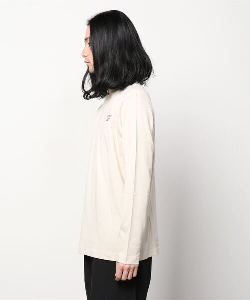 Reebok(リーボック)の「ロングスリーブ Tシャツ / CL DESTINATION LS TEE /(Tシャツ/カットソー・メンズ・ホワイト/ベージュ・SMALL/MEDIUM/LARGE/X-LARGE/XX-LARGE/X-SMALL/XXX-LARGE)」の13枚目の写真