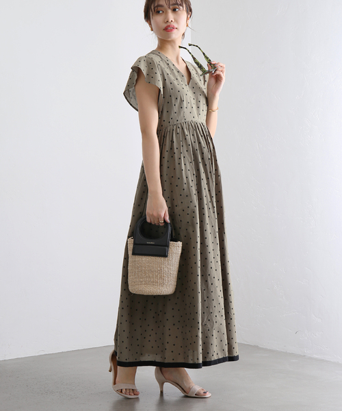 La TOTALITE（ラトータリテ）の「ドットフリルスリーブワンピース（ワンピース・レディース・ブルー/カーキ/ブラック・38/36）」の2枚目の写真