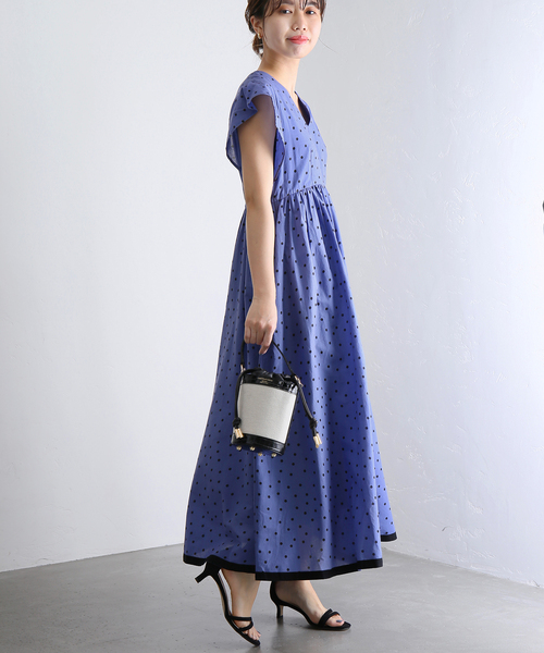 La TOTALITE（ラトータリテ）の「ドットフリルスリーブワンピース（ワンピース・レディース・ブルー/カーキ/ブラック・38/36）」の3枚目の写真