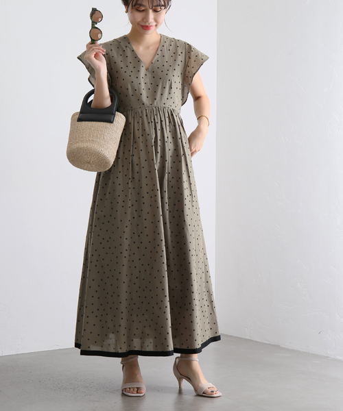 La TOTALITE（ラトータリテ）の「ドットフリルスリーブワンピース（ワンピース・レディース・ブルー/カーキ/ブラック・38/36）」の10枚目の写真