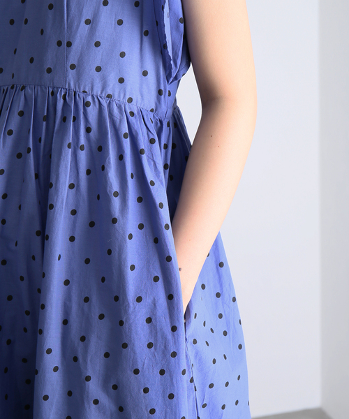 La TOTALITE（ラトータリテ）の「ドットフリルスリーブワンピース（ワンピース・レディース・ブルー/カーキ/ブラック・38/36）」の18枚目の写真