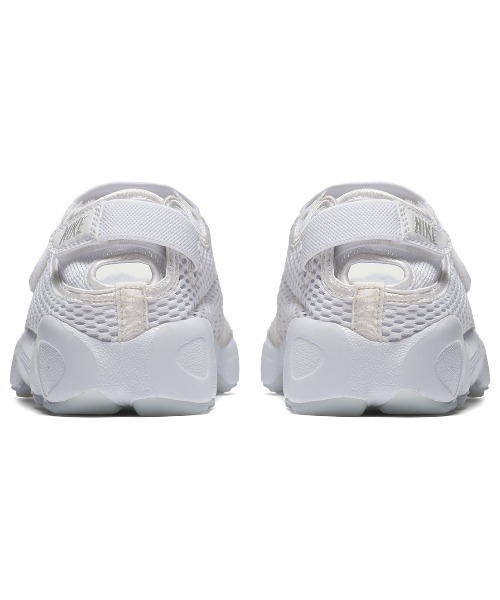 NIKE（ナイキ）の「【NIKE】ナイキ ウィメンズ エア リフト ブリーズ（サンダル・レディース・ホワイト/ブラック/ピンク・23/24/25）」の6枚目の写真