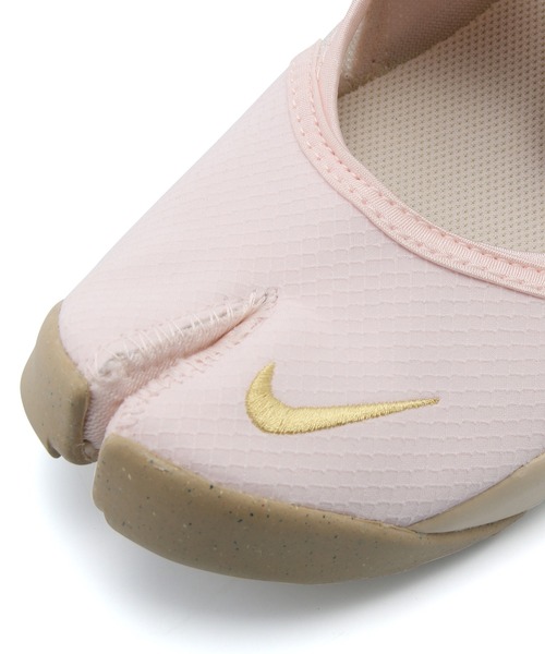 NIKE（ナイキ）の「【NIKE】ナイキ ウィメンズ エア リフト ブリーズ（サンダル・レディース・ホワイト/ブラック/ピンク・23/24/25）」の21枚目の写真