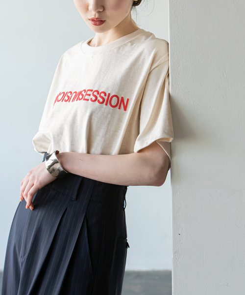 Noble(ノーブル)の「《追加》【N.Jam】レタードプリントTシャツ(Tシャツ/カットソー・レディース・ナチュラル/ネイビー/ホワイト/ブラック/カーキ・FREE)」の3枚目の写真