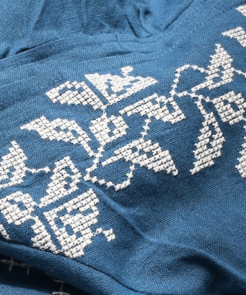 e-zakkamania stores（イーザッカマニアストアーズ）の「クロス