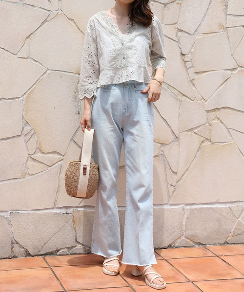 one after another NICE CLAUP（ワンアフターアナザーナイスクラップ）の「コットンレース羽織ブラウス（シャツ/ブラウス・レディース・オフホワイト/ブラウン/ミント・FREE）」の4枚目の写真