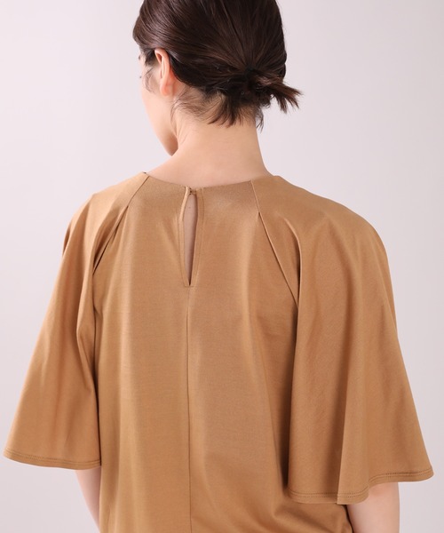 INED(イネド)の「フリルスリーブカットソー(Tシャツ/カットソー・レディース・ブルー/キャメル/スミクロ・9号)」の11枚目の写真