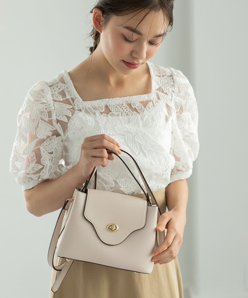 Edit Sheen(エディットシーン)の「【ZOZO限定】ワンハンドルシンプルフラップバッグ(ハンドバッグ・レディース・ブラック/ベージュ・FREE)」の7枚目の写真