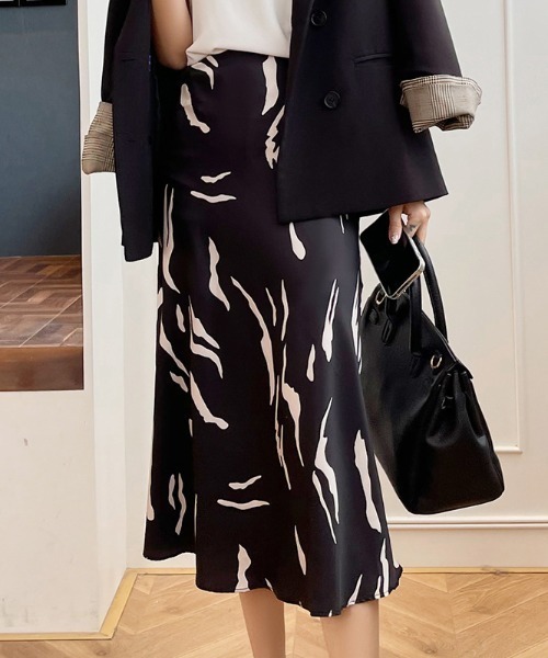 SETUP7（セットアップセブン）の「【SETUP7】サテンマーメイドスカート KNF　※（スカート・レディース・ブラック/マルチ/ピンク/グリーン/ブルー/その他1・FREE）」の18枚目の写真