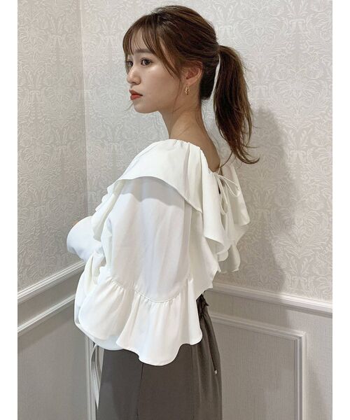 dazzlin(ダズリン)の「ラッフルフリルスリーブブラウス(シャツ/ブラウス・レディース・ベージュ/オフホワイト/ブルー・FREE)」の14枚目の写真