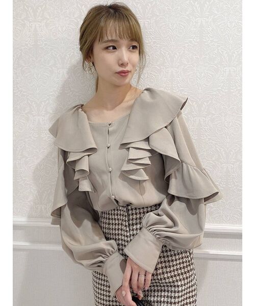 dazzlin(ダズリン)の「ラッフルフリルスリーブブラウス(シャツ/ブラウス・レディース・ベージュ/オフホワイト/ブルー・FREE)」の22枚目の写真